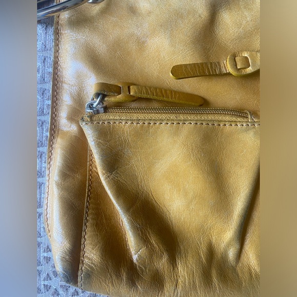 The Trend - Women’s Leather Crossbody Purse - Italian- yellow - Picture 4 of 9